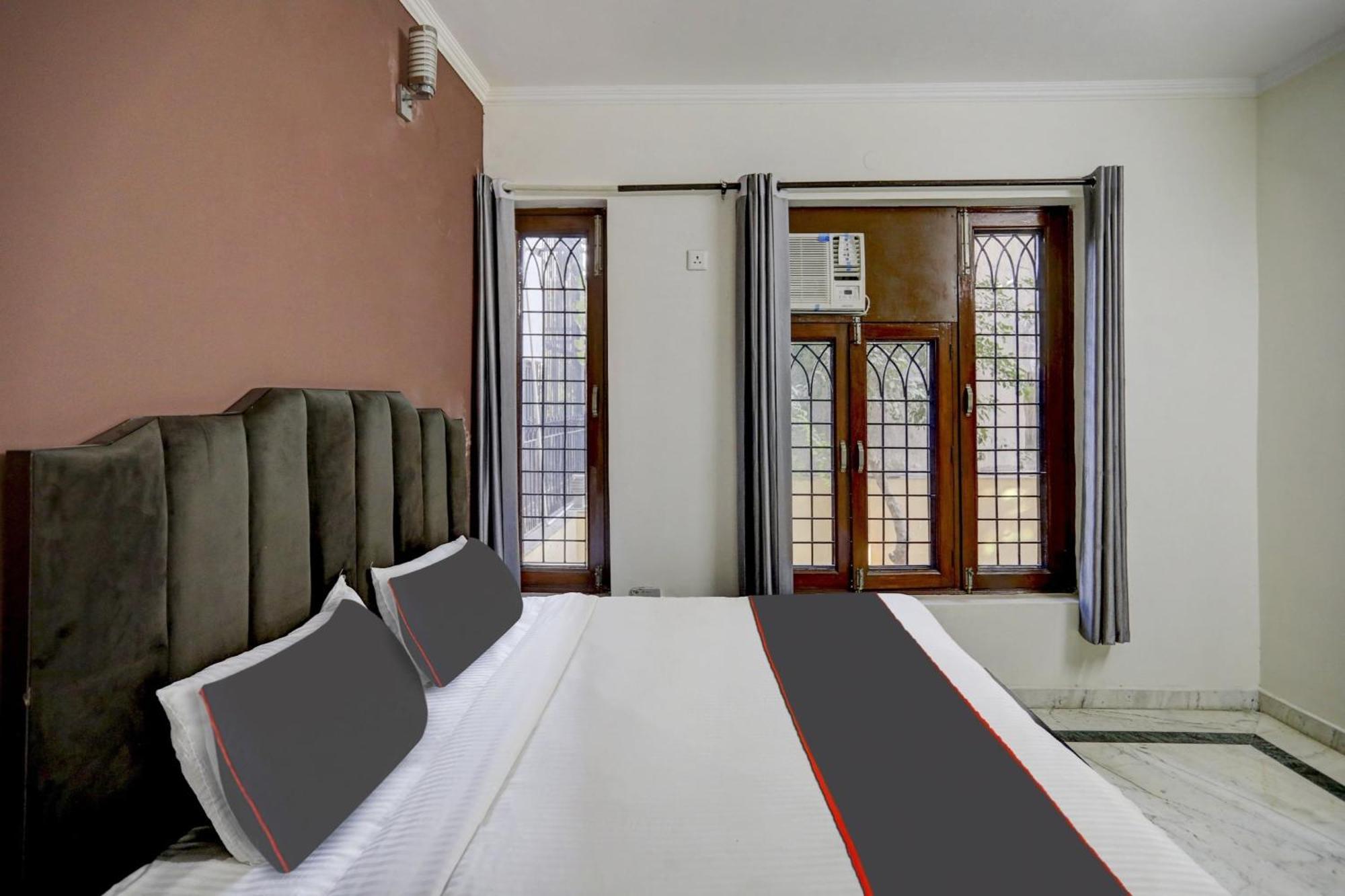 Готель Capital O Uk House Residency Ґурґаон Екстер'єр фото