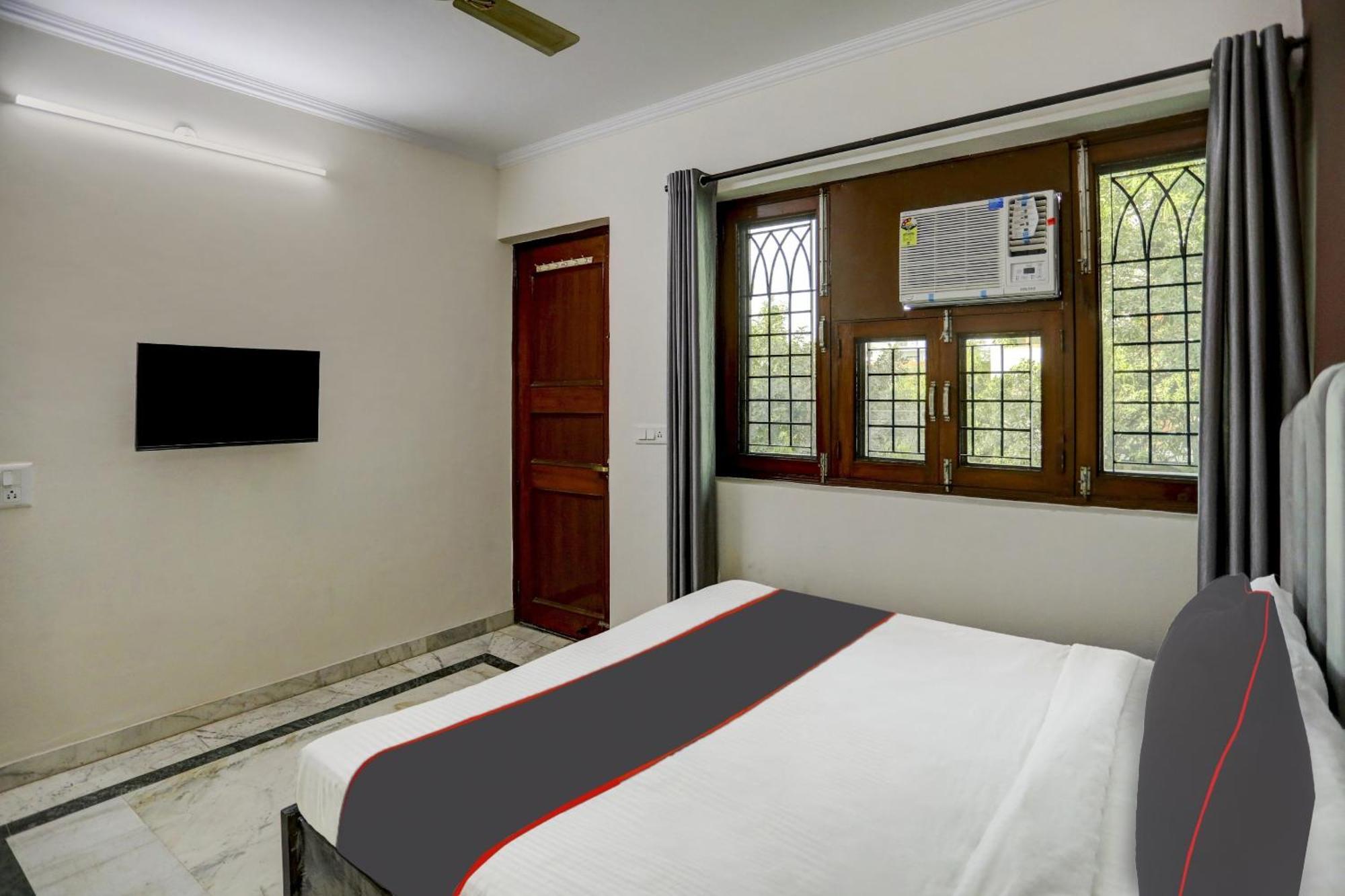 Готель Capital O Uk House Residency Ґурґаон Екстер'єр фото
