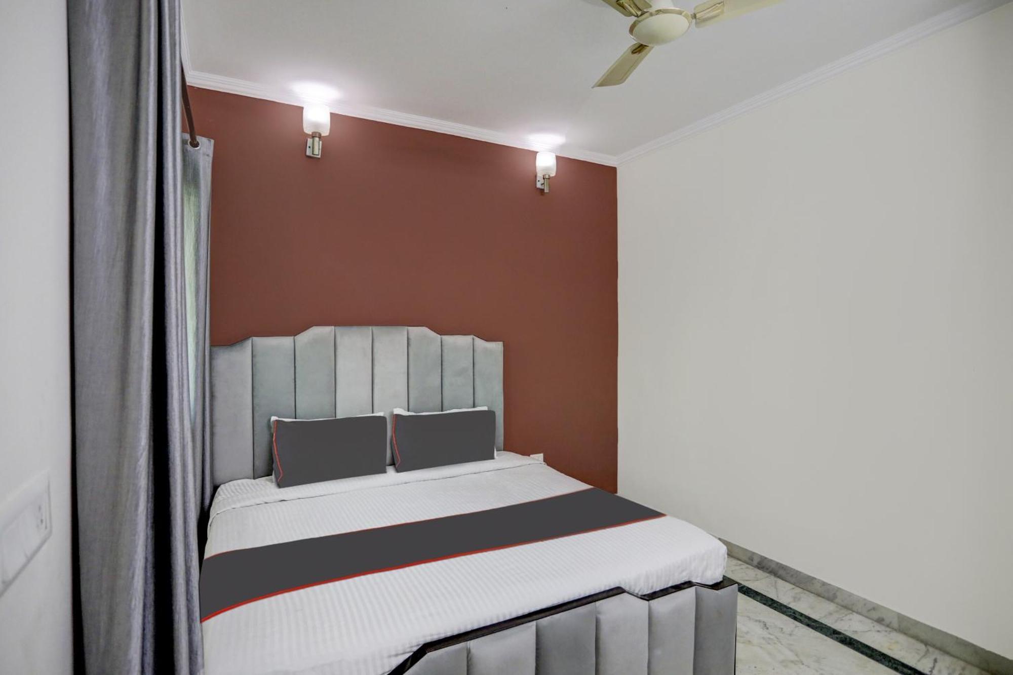 Готель Super Capital O Uk House Residency Ґурґаон Екстер'єр фото